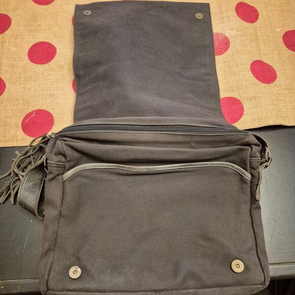 Vintage Volare Grey Leather Flap Messenger Bag Purse Asian Theme Rivets Boho EUC - Picture 4 of 9